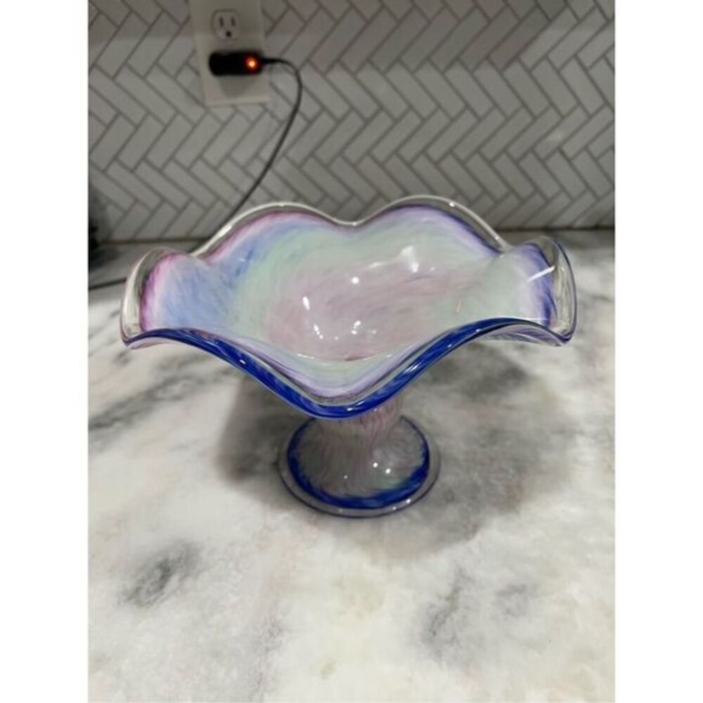 Stunning Hand Blown Bowl Murano Lavoramine style.
